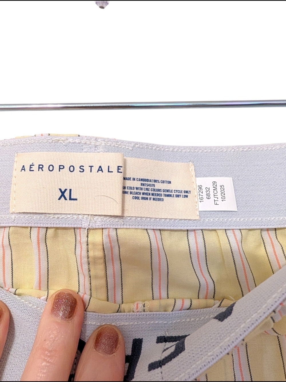 Aeropostale Yellow Stripe Pretzel Print Shorts 2 Pack - Picture 7 of 8